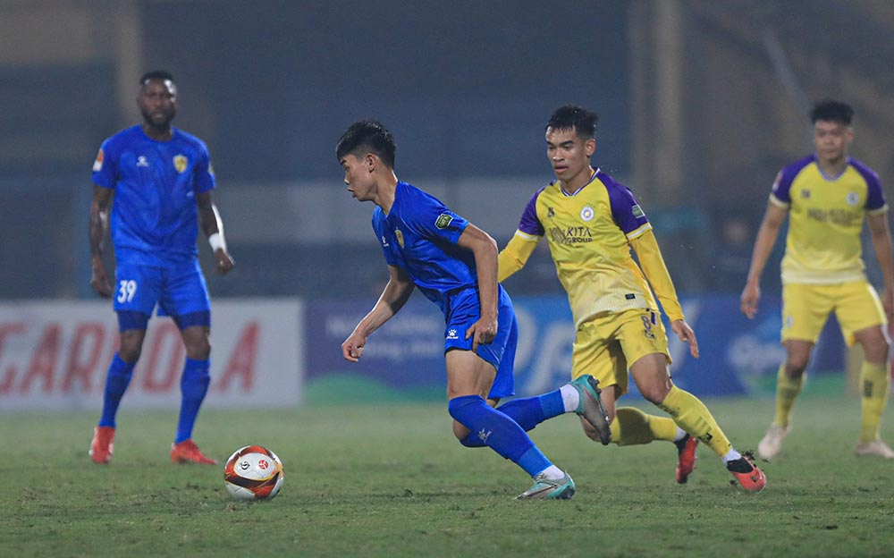 nhan-dinh-soi-keo-quang-nam-vs-ha-noi-luc-17h00-ngay-19-11-2024