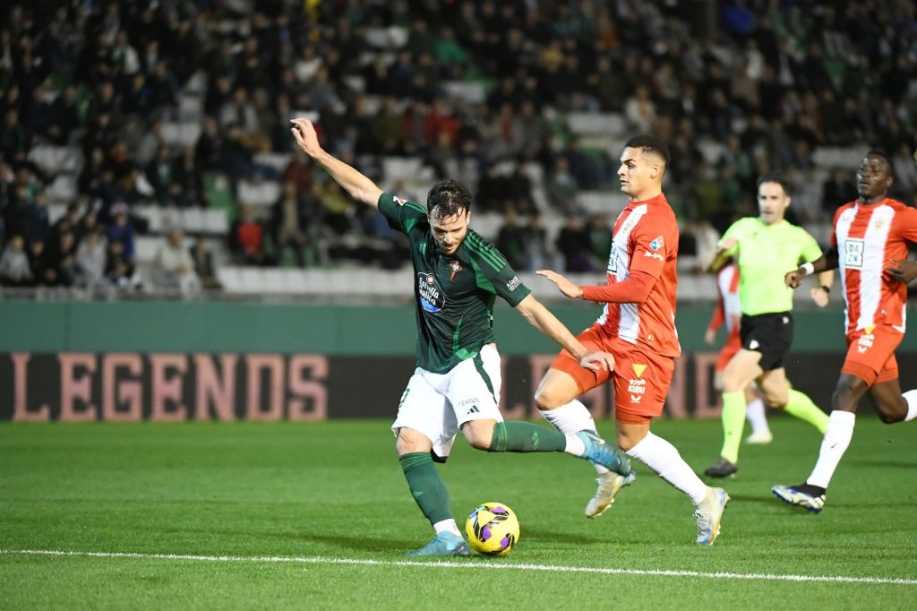 Nhận định soi kèo Almeria vs Racing Ferrol lúc 01h30 ngày 29/4/2025 nhan-dinh-soi-keo-almeria-vs-racing-ferrol-luc-01h30-ngay-29-4-2025-1