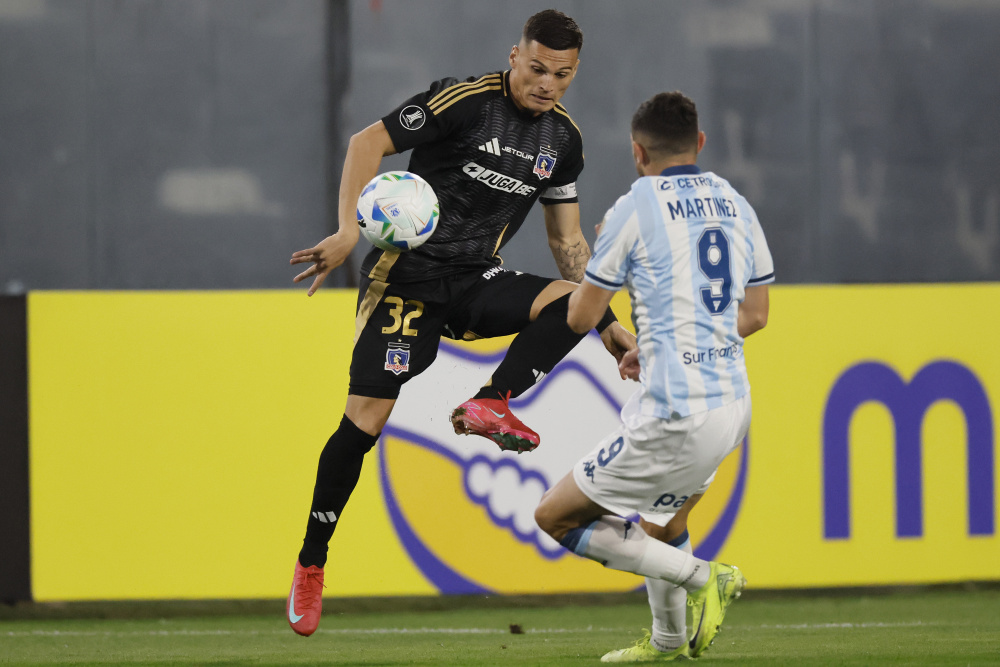 nhan-dinh-soi-keo-racing-vs-colo-colo-luc-7h30-ngay-15-5-2025