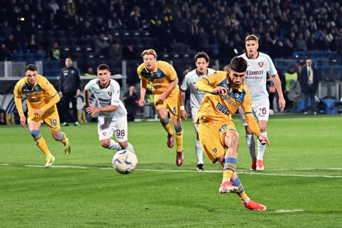 Nhận định soi kèo Salernitana vs Frosinone lúc 01h30 ngày 20/5/2025 nhan-dinh-soi-keo-salernitana-vs-frosinone-luc-01h30-ngay-20-5-2025-1