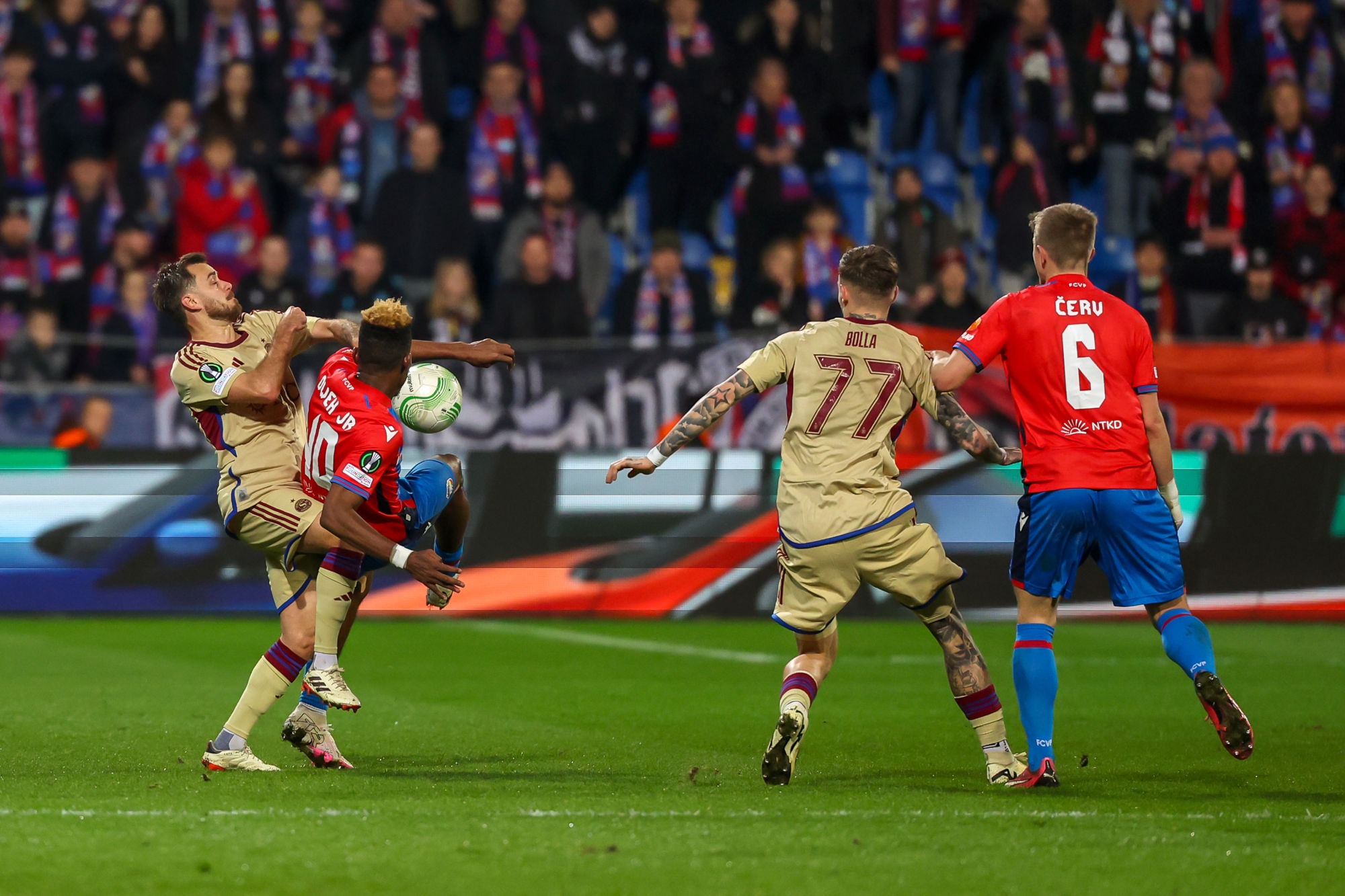Nhận định soi kèo Viktoria Plzen vs Servette lúc 00h00 ngày 23/7/2025 nhan-dinh-soi-keo-viktoria-plzen-vs-servette-luc-00h00-ngay-23-7-2025-1