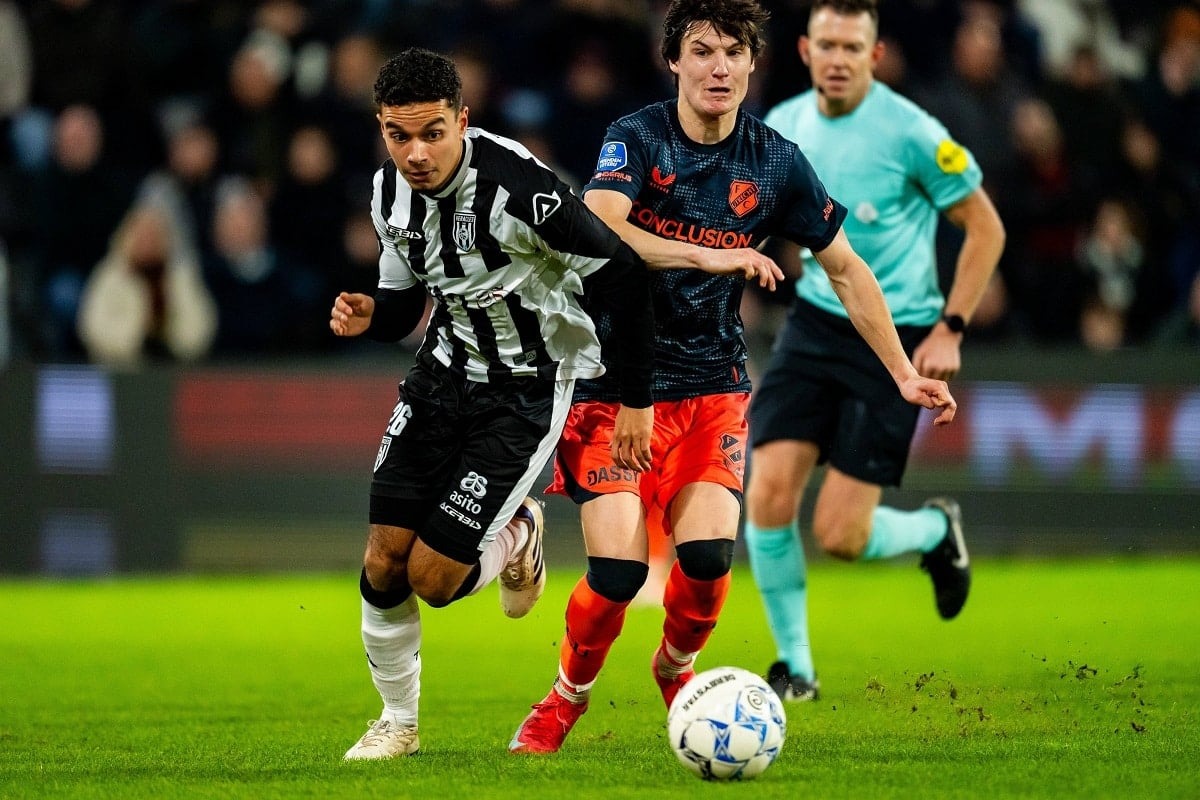 nhan-dinh-soi-keo-utrecht-vs-heracles-luc-21h45-ngay-10-8-2025-1