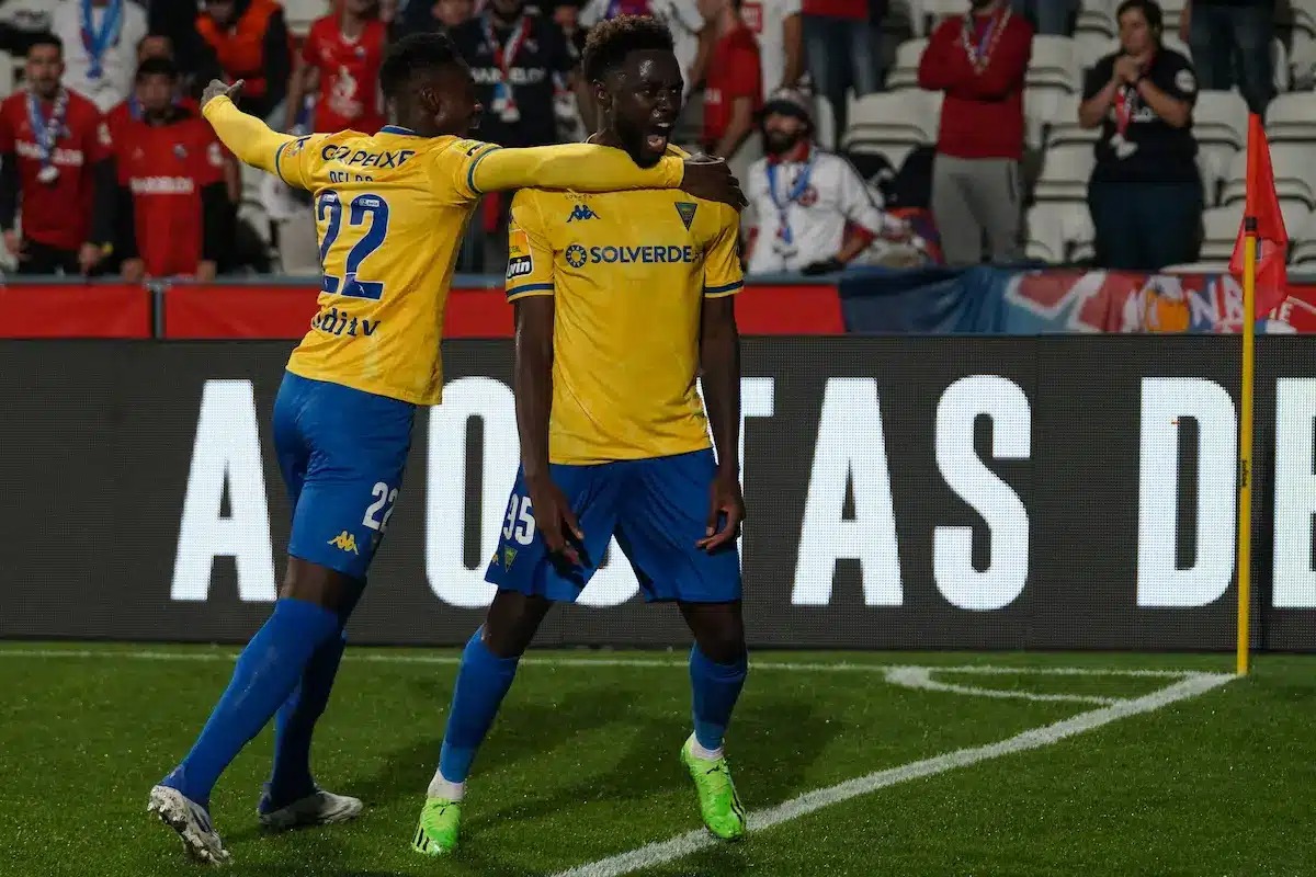 Nhận định soi kèo Estoril vs Arouca lúc 03h15 ngày 8/11/2025 nhan-dinh-soi-keo-estoril-vs-arouca-luc-03h15-ngay-8-11-2025-1