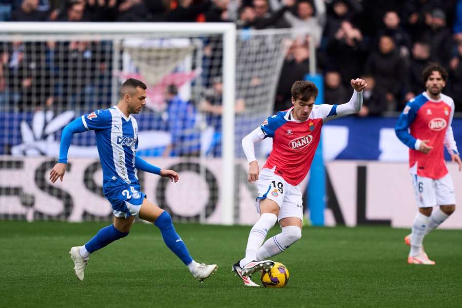 nhan-dinh-soi-keo-baleares-vs-espanyol-luc-1h00-ngay-5-12-2025