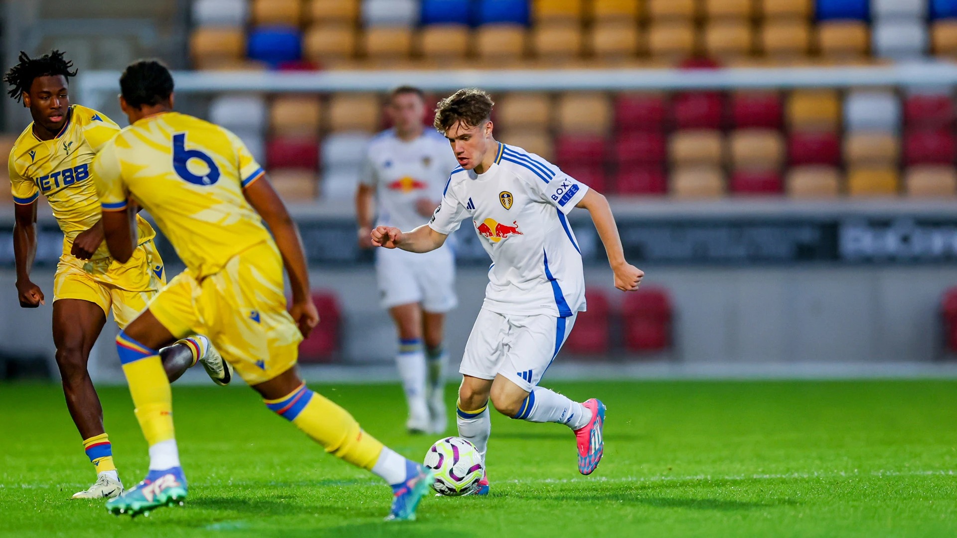 nhan-dinh-soi-keo-leeds-vs-crystal-palace-luc-03h00-ngay-21-12-2025-1