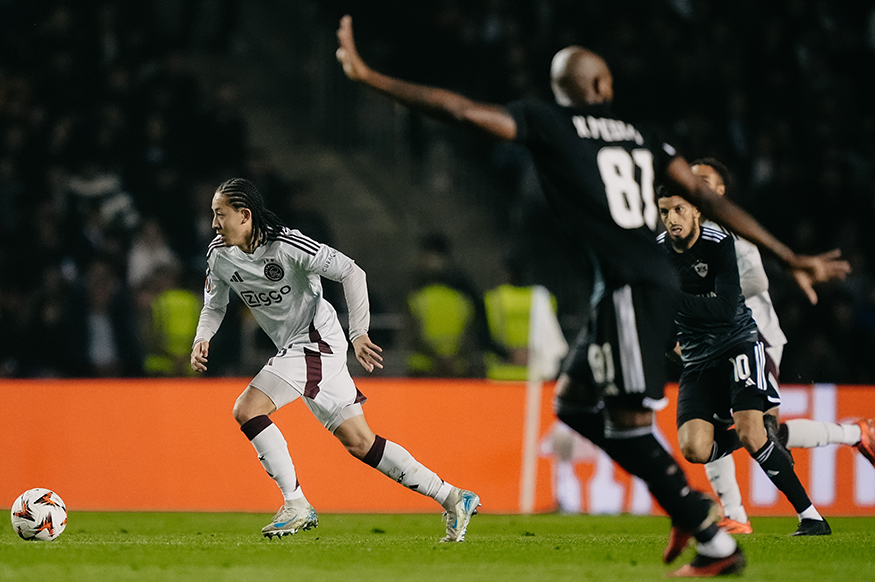 nhan-dinh-soi-keo-qarabag-vs-ajax-luc-0h45-ngay-11-12-2025