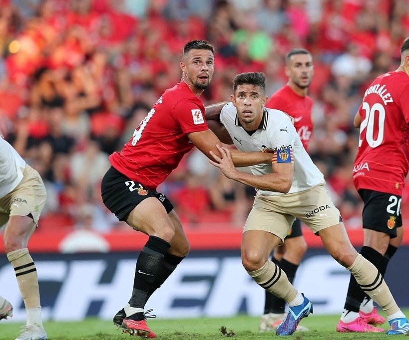 nhan-dinh-soi-keo-valencia-vs-mallorca-luc-03h00-ngay-20-12-2025-2